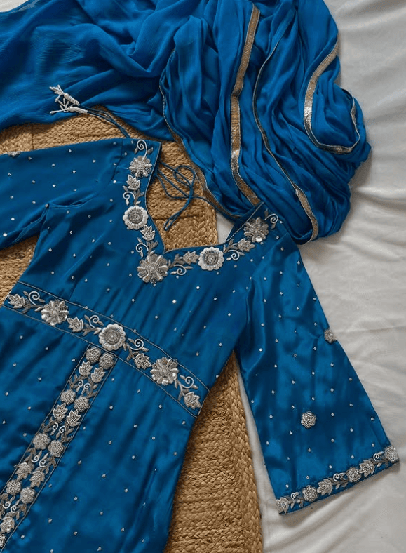 SHANTI PRIYA SET thumbnail 3